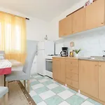 Apartments Mila Family With Pool Apartment *