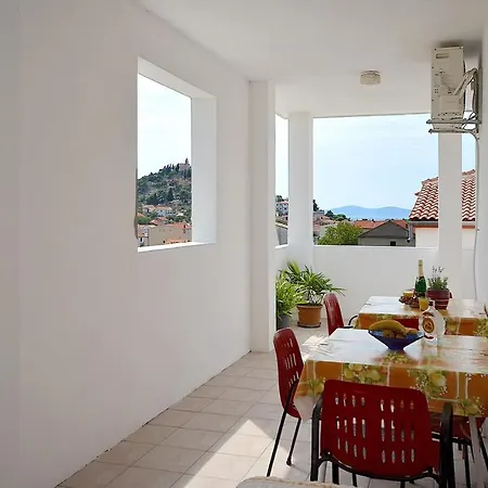 Apartment Apartments Mila Family With Pool Tribunj (Sibenik-Knin)