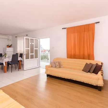 Apartments Mila Family With Pool * Tribalj