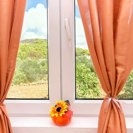 Apartments Mila Family With Pool