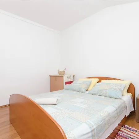 Apartments Mila Family With Pool Apartman Tribalj