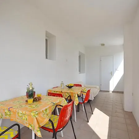 Apartments Mila Family With Pool *