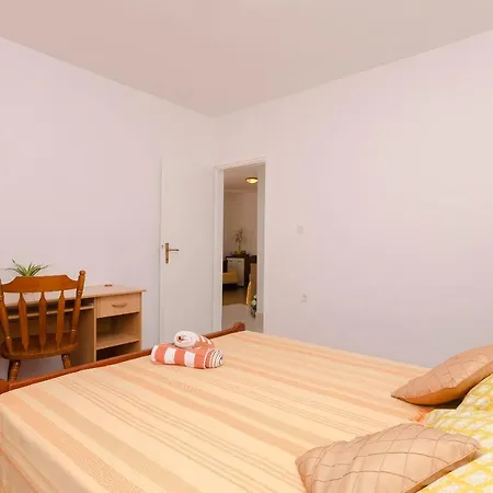 Apartments Mila Family With Pool * Tribunj (Sibenik-Knin)