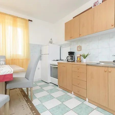 Mila Family & Pool Апартаменты *