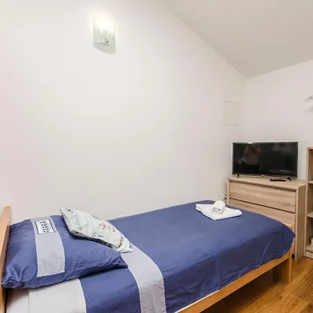 Apartments Mila Family With Pool *