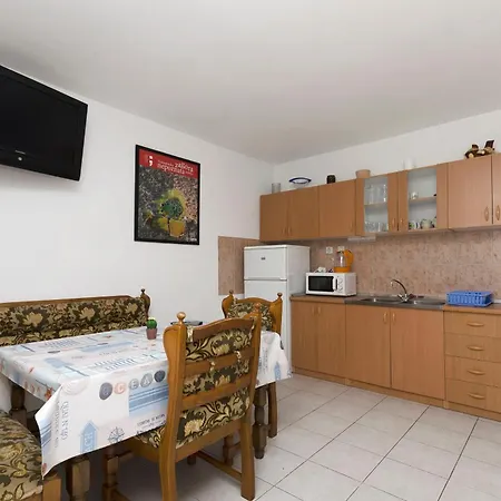 Apartments Mila Family With Pool *