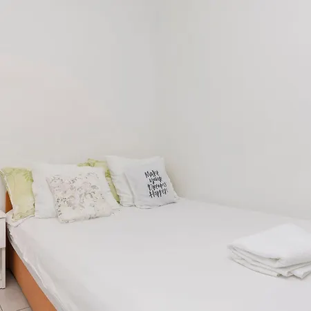 Mila Family & Pool Трибунь