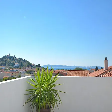 Apartments Mila Family With Pool Apartment Tribunj (Sibenik-Knin)