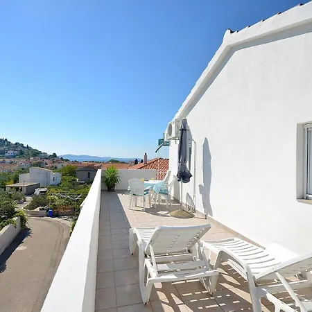Apartments Mila Family With Pool *
