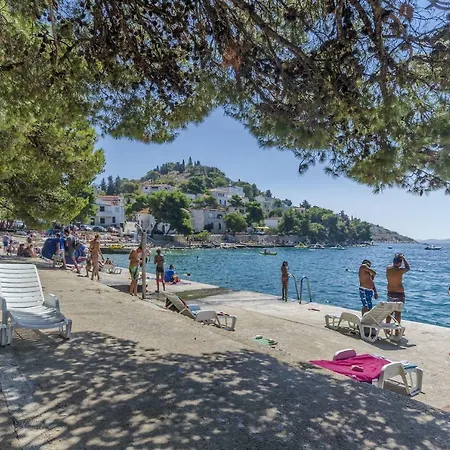 Mila Family & Pool Апартаменты *