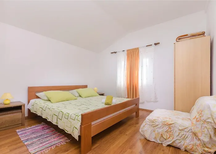 Appartement Apartments Mila Family With Pool