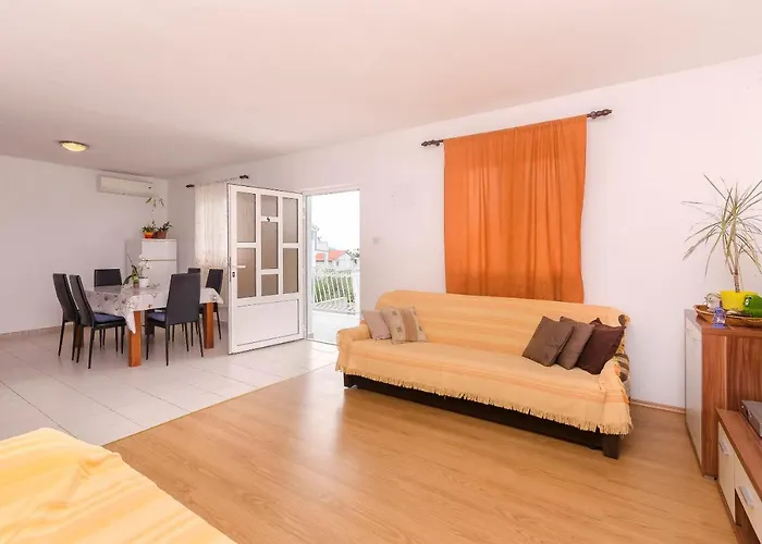 Apartments Mila Family With Pool * Tribalj