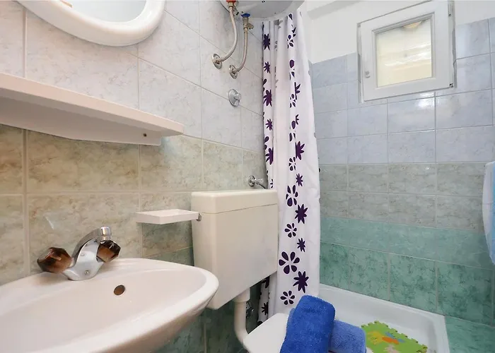 Apartments Mila Family With Pool Appartement Tribalj