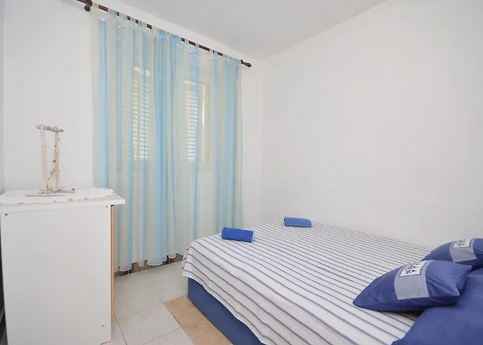 Appartement Apartments Mila Family With Pool