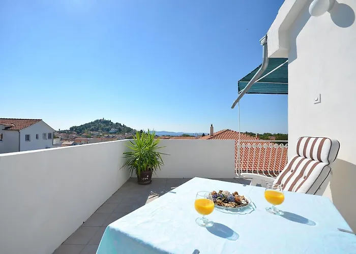 Appartement Apartments Mila Family With Pool Tribalj