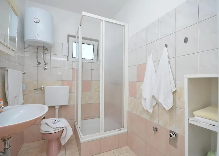 Apartments Mila Family With Pool