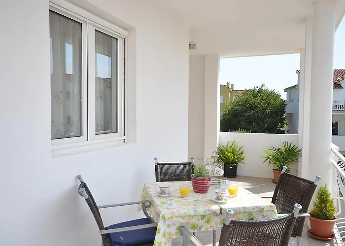 Apartments Mila Family With Pool *