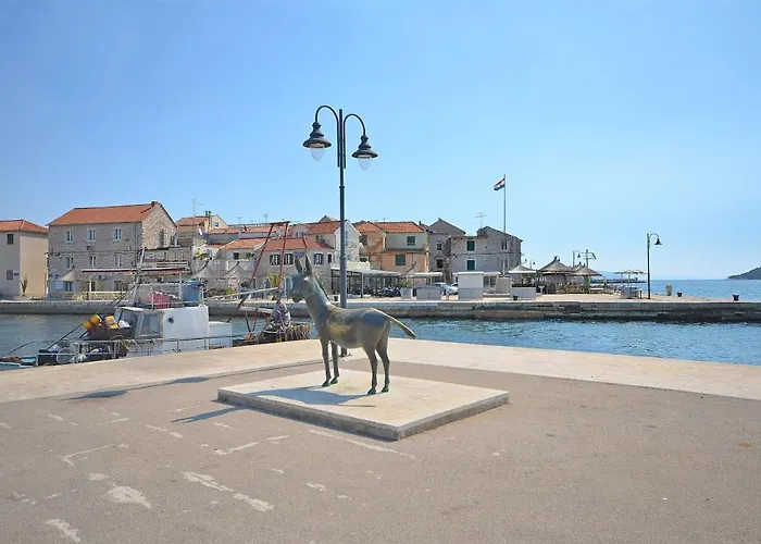 Apartman Apartments Mila Family With Pool *