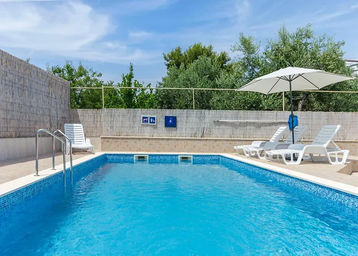 Apartments Mila Family With Pool *