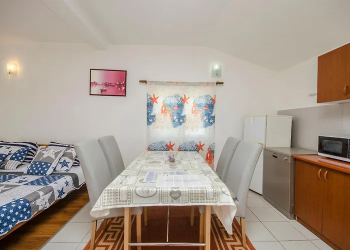 Appartement Apartments Mila Family With Pool