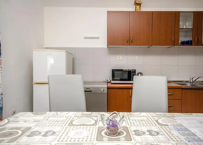 Apartments Mila Family With Pool Appartement Tribalj