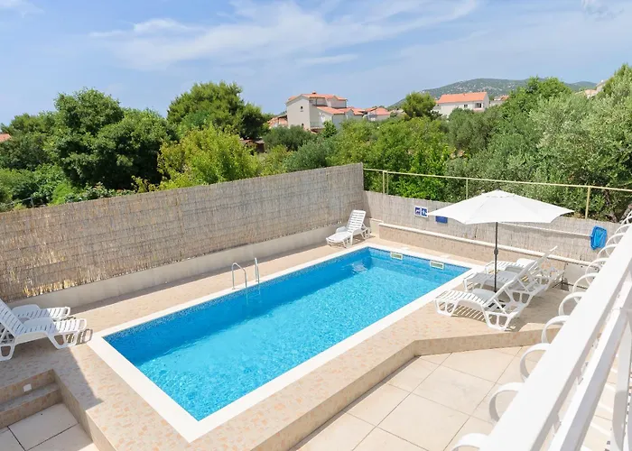 Apartments Mila Family With Pool * Tribalj