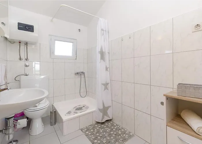 Appartement Apartments Mila Family With Pool